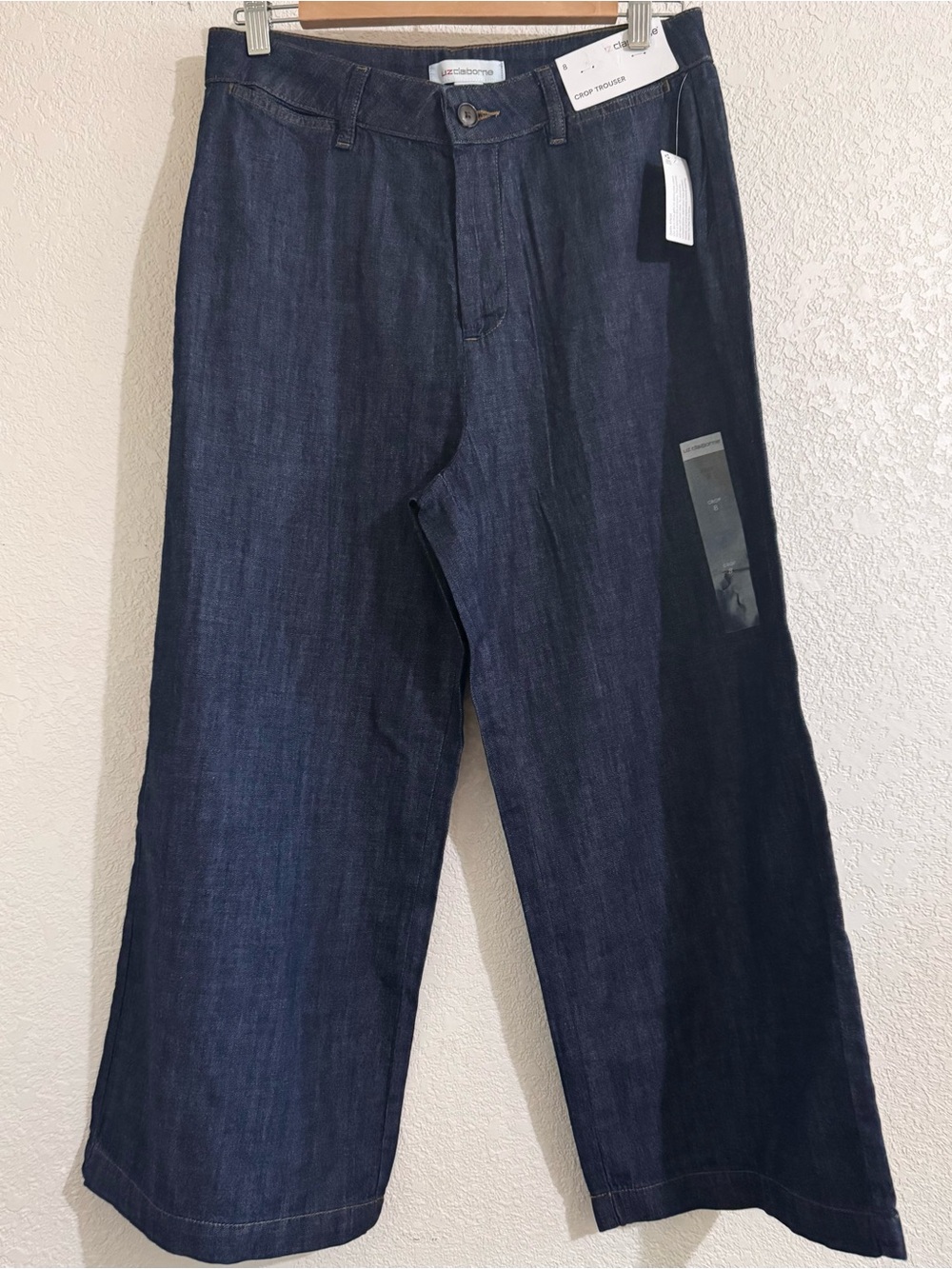Liz Claiborne sophisticated wide Leg crop, Dark Blue Jeans transitional style ❤️